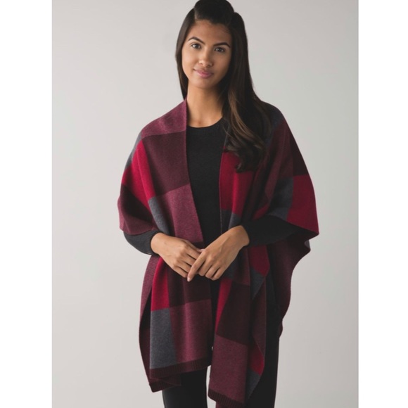 lululemon athletica Accessories - Lululemon Bundle Up Scarf Wrap Bordeaux Gray